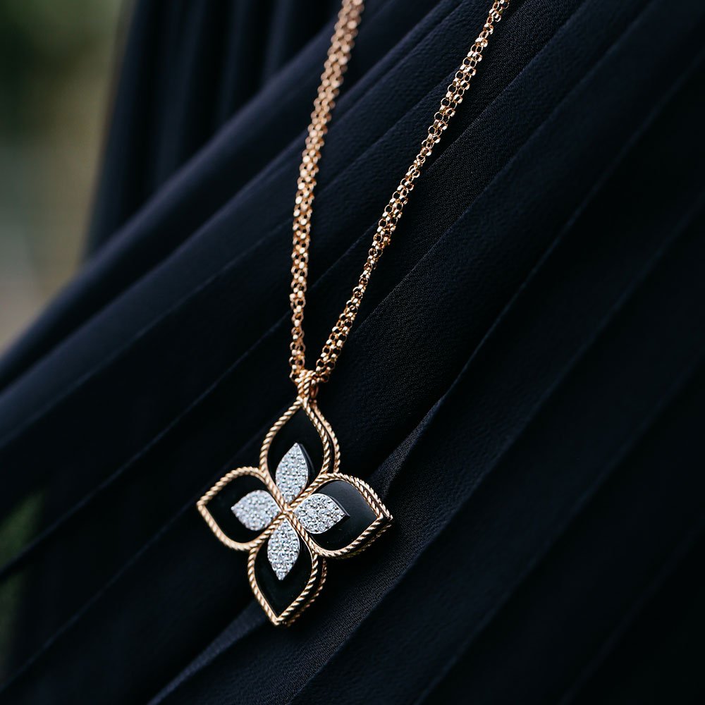 PRINCESS FLOWER PENDANT WITH DIAMONDS AND BLACK JADE Roberto Coin
